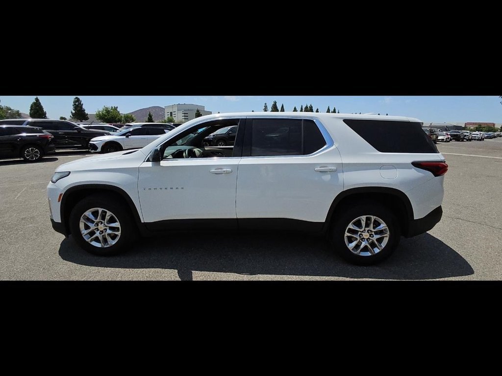 Used 2022 Chevrolet Traverse LS FWD image 4