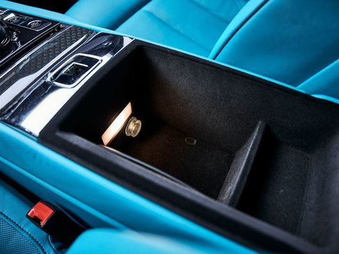 Used 2025 Rolls-Royce Cullinan Black Badge image 69