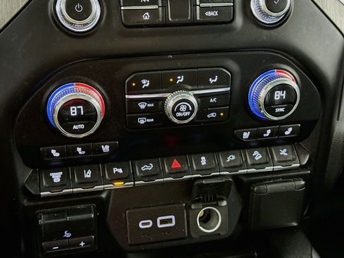 Used 2023 GMC Sierra 2500 Denali AWD/4WD image 19