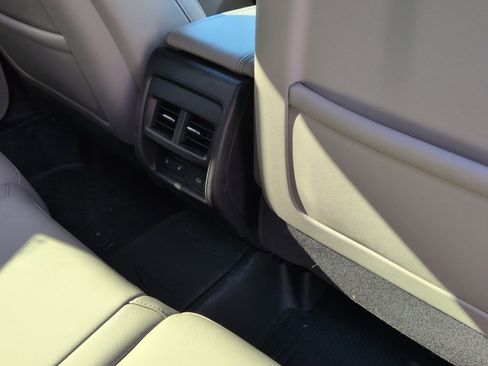 Used 2023 Cadillac XT4 Luxury w/ Cold Weather Package image 24