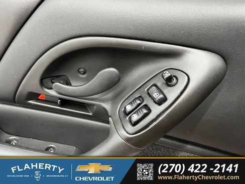 Used 2002 Chevrolet Camaro Z28 w/ SS Performance/Appearance Pkg image 18