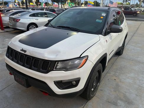 Used 2019 Jeep Compass Trailhawk AWD/4WD image 2