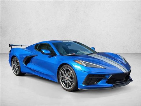 Used 2023 Chevrolet Corvette Stingray Preferred Cpe w/ Z51 Performance Package image 3