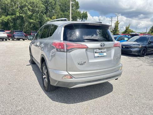 Used 2016 Toyota RAV4 XLE FWD image 4