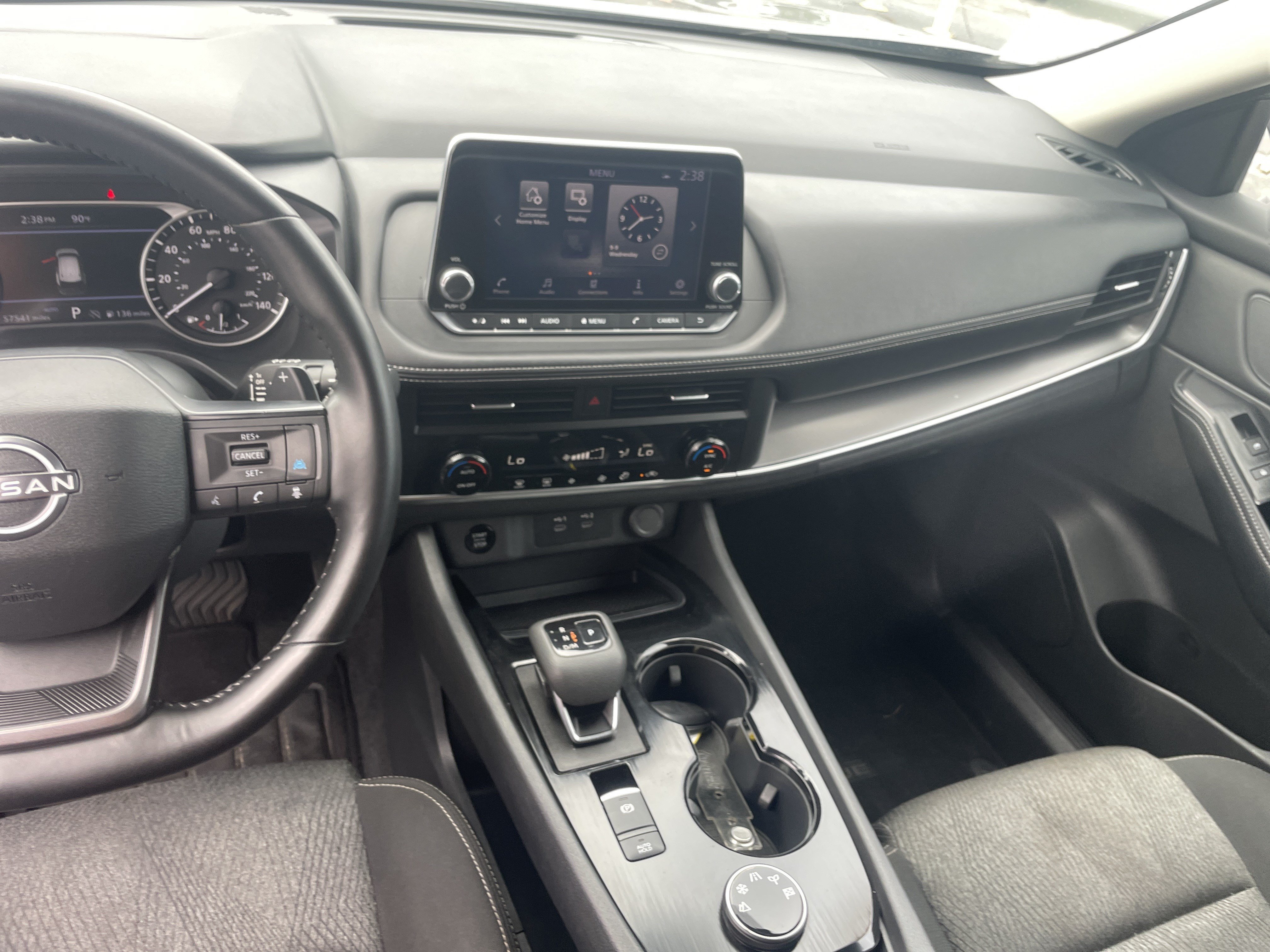 Used 2025 Nissan Rogue SV AWD/4WD image 26