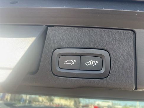 Used 2023 Volvo XC60 B5 Core w/ Climate Package image 24