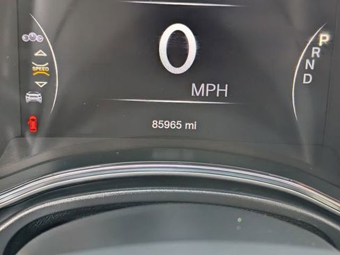 Used 2019 Jeep Grand Cherokee Limited image 16