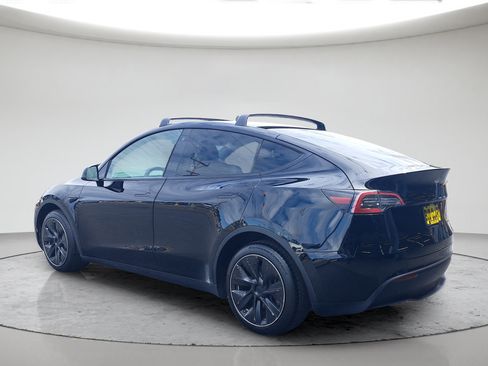 Used 2021 Tesla Model Y Long Range AWD/4WD image 5