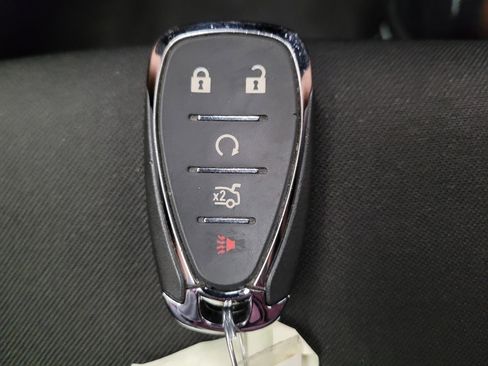 Used 2022 Chevrolet Malibu LT FWD image 32