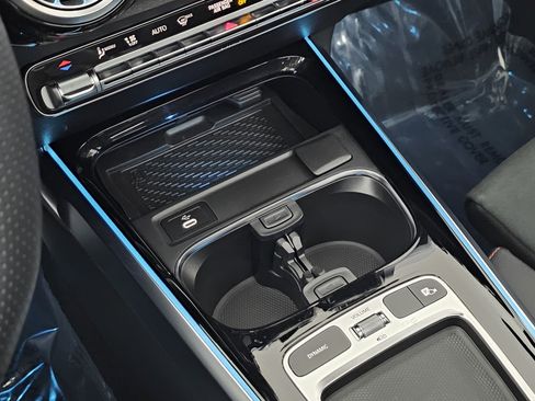 Used 2025 Mercedes-Benz GLB 35 AMG 4MATIC image 39