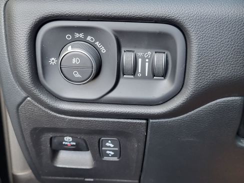 Used 2025 RAM 1500 Rebel w/ Rebel Level 2 Equipment Group AWD/4WD image 15