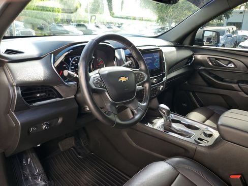 Used 2023 Chevrolet Traverse High Country FWD image 24