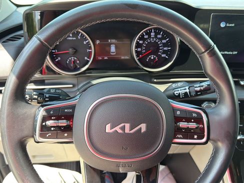 Used 2022 Kia Carnival SX FWD image 51