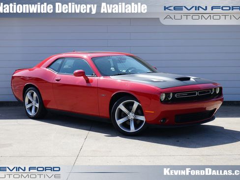 Used 2016 Dodge Challenger R/T w/ Driver Convenience Group image 1