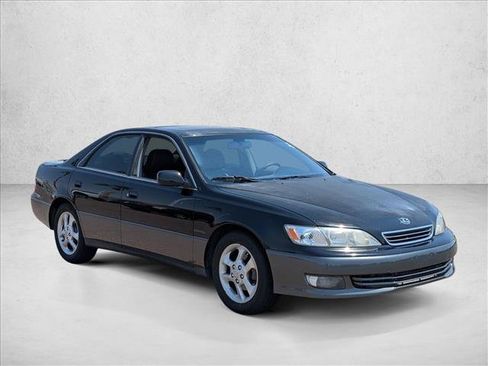 Used 2000 Lexus ES 330 w/ Lexus Value Pkg FWD image 3