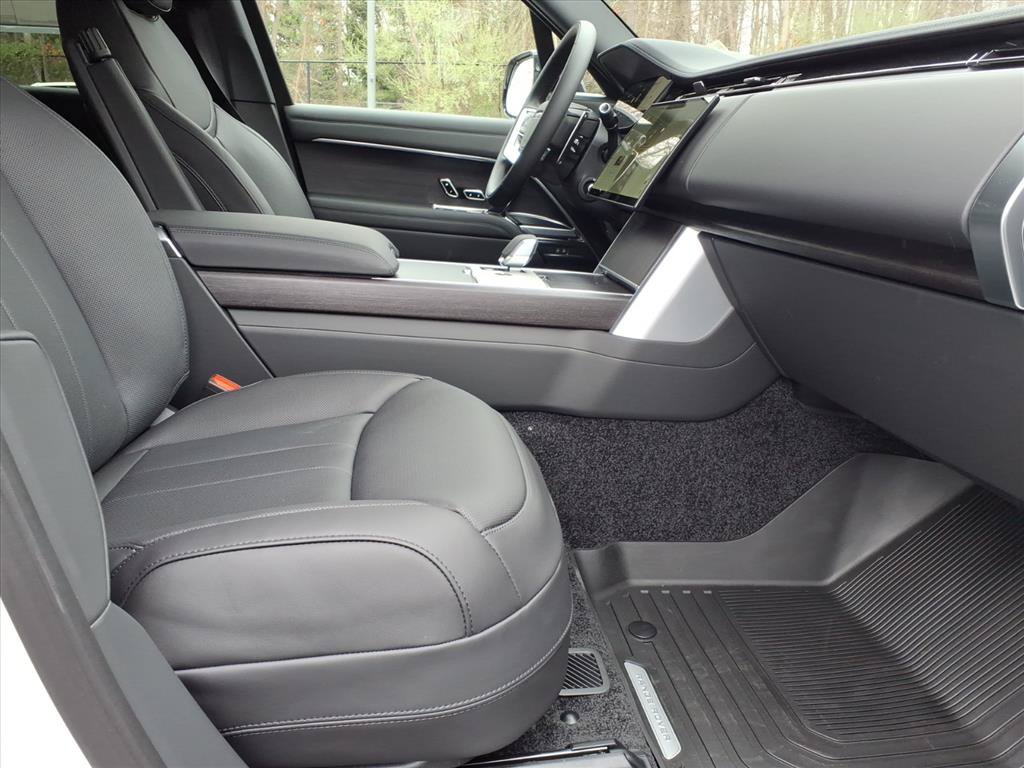 New 2026 Land Rover Range Rover SE AWD/4WD image 3