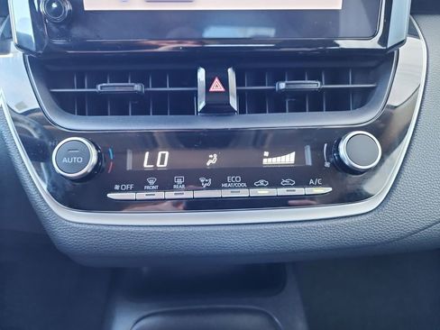 Used 2023 Toyota Corolla LE image 28