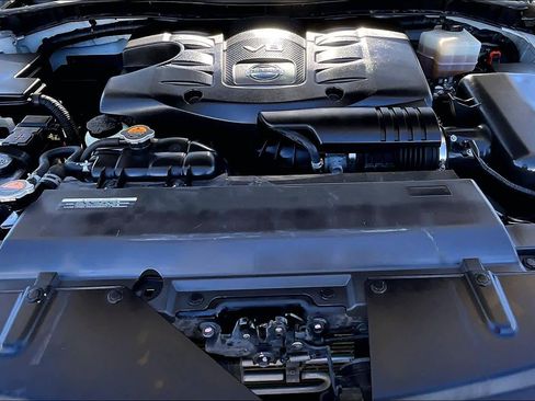 Used 2020 Nissan Armada Platinum w/ Captain's Chairs Package image 31