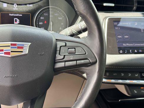 Used 2019 Cadillac XT4 Premium Luxury w/ Technology Package FWD image 18