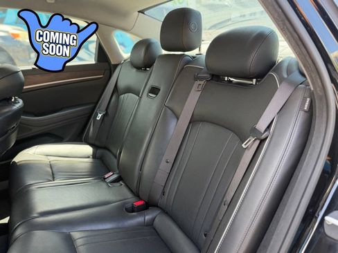 Used 2015 Hyundai Genesis 5.0 RWD image 9
