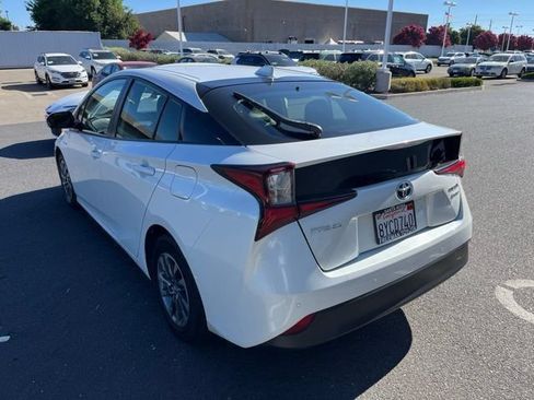 Used 2022 Toyota Prius Limited w/ Premium Convenience Package FWD image 7