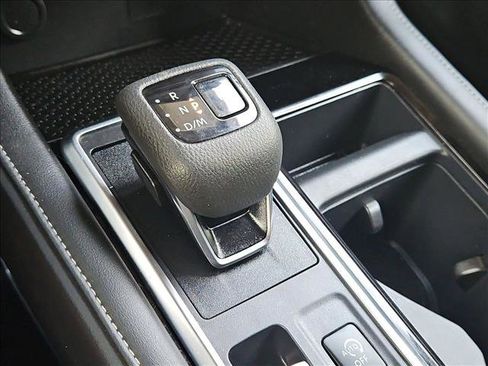 Used 2025 Nissan Pathfinder SV FWD image 9