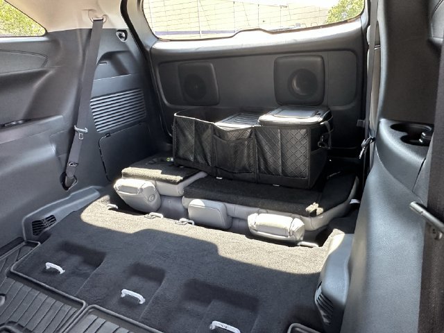Used 2026 Toyota Sienna XLE FWD image 30