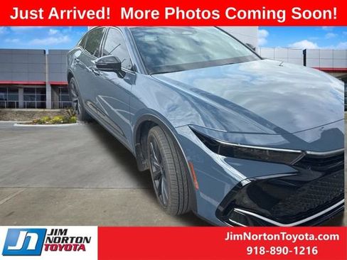 Used 2026 Toyota Crown Nightshade image 3