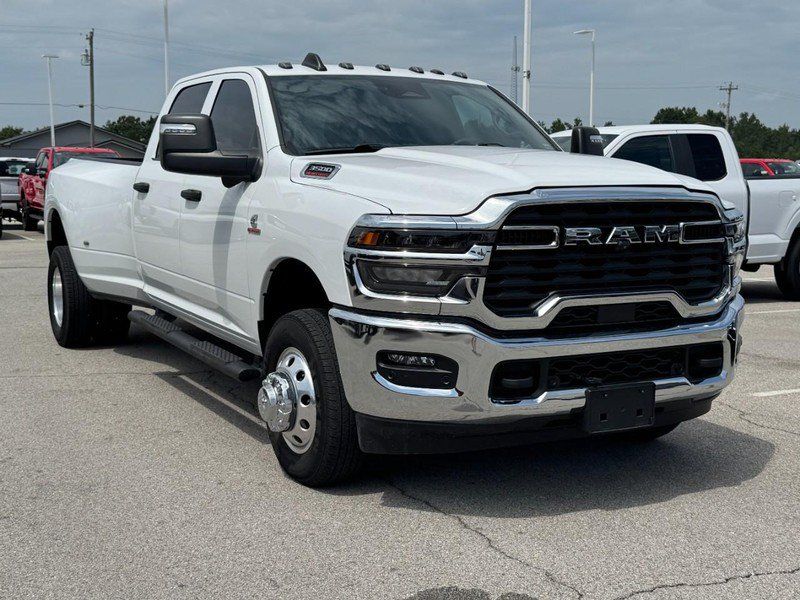 Used 2025 RAM 3500 Tradesman AWD/4WD image 2