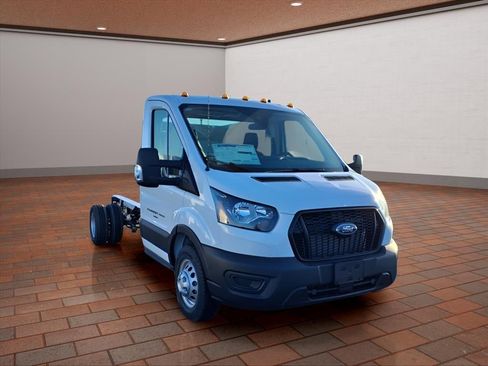 Used 2024 Ford Transit 350 image 2