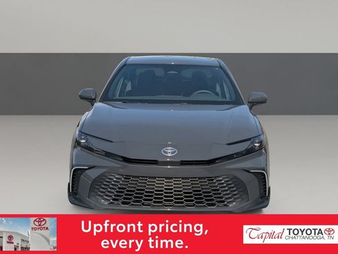 Used 2026 Toyota Camry SE FWD image 3