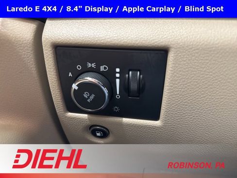 Used 2022 Jeep Grand Cherokee Laredo E image 22