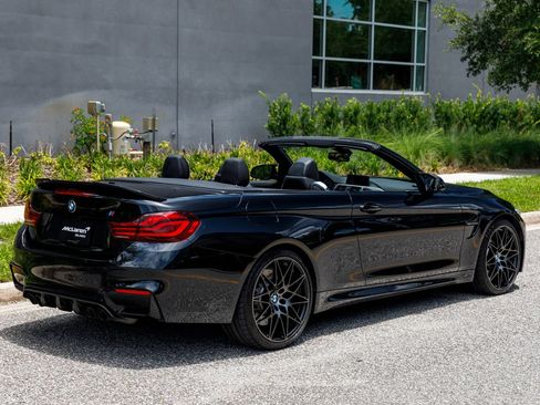 Used 2020 BMW M4 Convertible w/ Competition Package RWD image 11