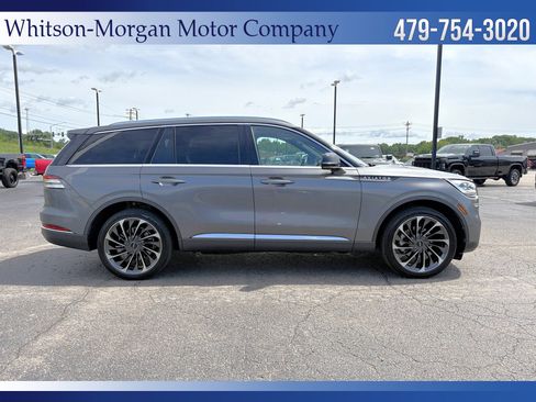 Used 2022 Lincoln Aviator Reserve w/ Equipment Group 201A AWD/4WD image 4