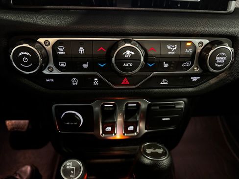 New 2026 Jeep Wrangler Sport AWD/4WD image 32