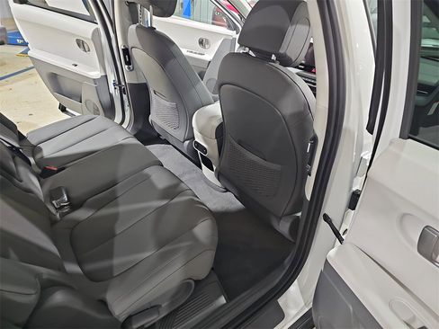 New 2026 Hyundai Ioniq 5 SEL image 11
