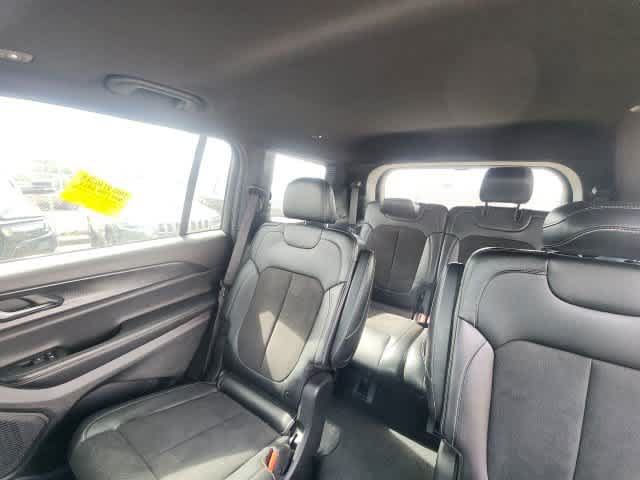 Used 2024 Jeep Grand Cherokee L Altitude AWD/4WD image 26