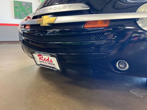 Used 2003 Chevrolet SSR w/ Preferred Equipment Group image 36