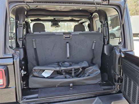 Used 2024 Jeep Wrangler Sport S image 12