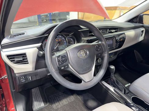 Used 2015 Toyota Corolla LE image 17