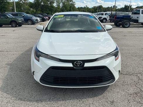 Used 2023 Toyota Corolla LE w/ LE Convenience Package FWD image 7