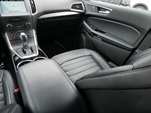 Used 2018 Ford Edge SEL w/ Equipment Group 201A image 15