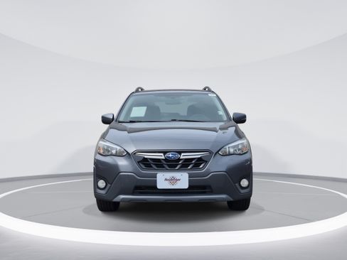 Used 2021 Subaru Crosstrek 2.0i Premium AWD/4WD image 2
