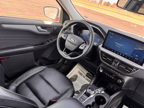 Used 2025 Ford Escape Platinum image 13