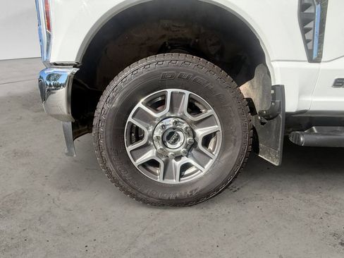 Certified 2025 Ford F350 Lariat w/ FX4 Off-Road Package AWD/4WD image 25