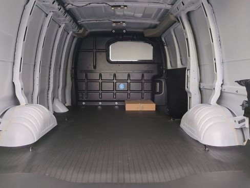 New 2025 GMC Savana 2500 w/ Driver Convenience Package image 16