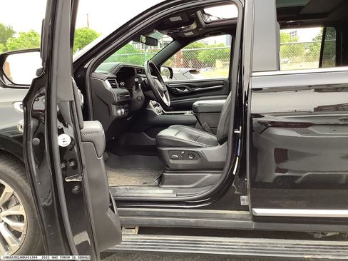 Used 2022 GMC Yukon XL Denali w/ Max Trailering Package image 8