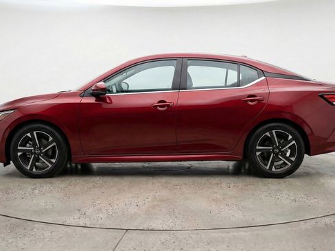 Used 2025 Nissan Sentra SV image 5