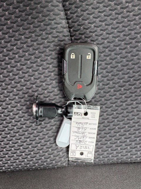 Used 2024 GMC Terrain SLE AWD/4WD image 6