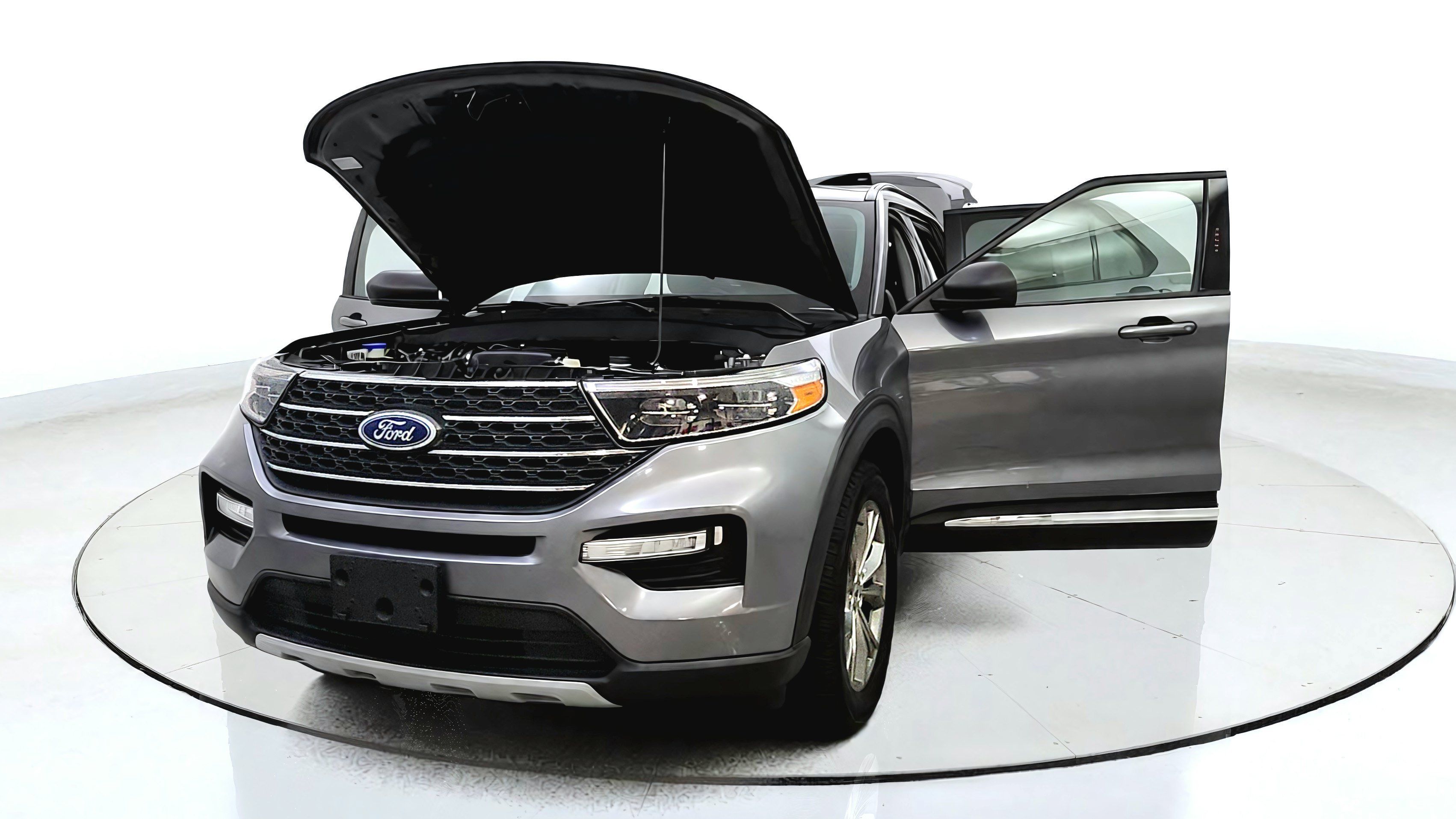 Used 2022 Ford Explorer XLT w/ Equipment Group 202A AWD/4WD image 10